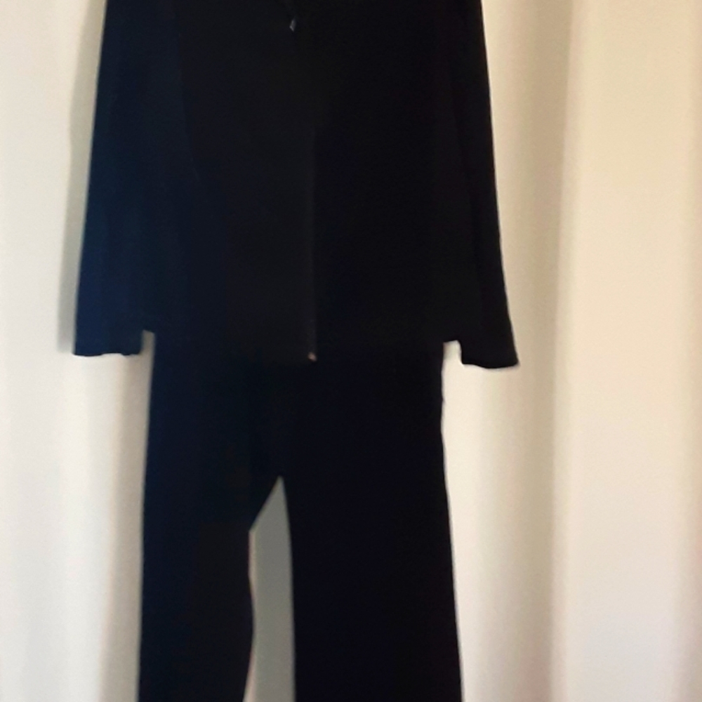 Black velour pantsuit sz 16/18 womans